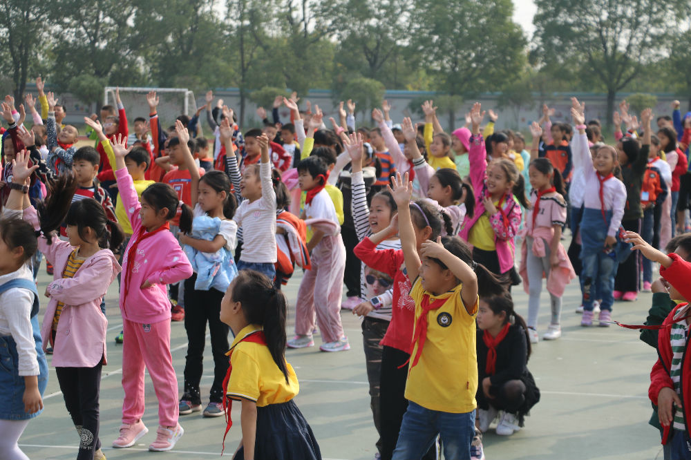 2018年祁家湾寄宿小学庆国庆活动简讯
