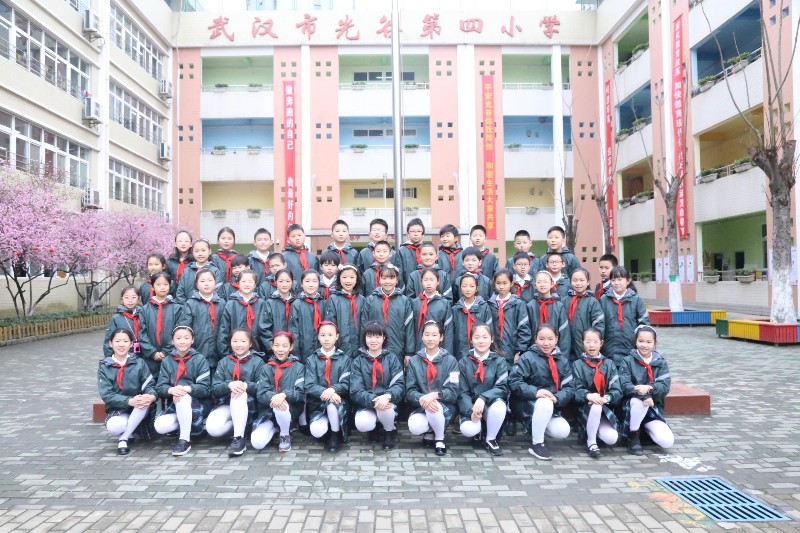 1553493873508342.jpg 2、合影.jpg