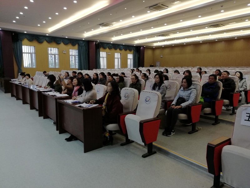 1553494169199111.jpg 8、家长听课.jpg