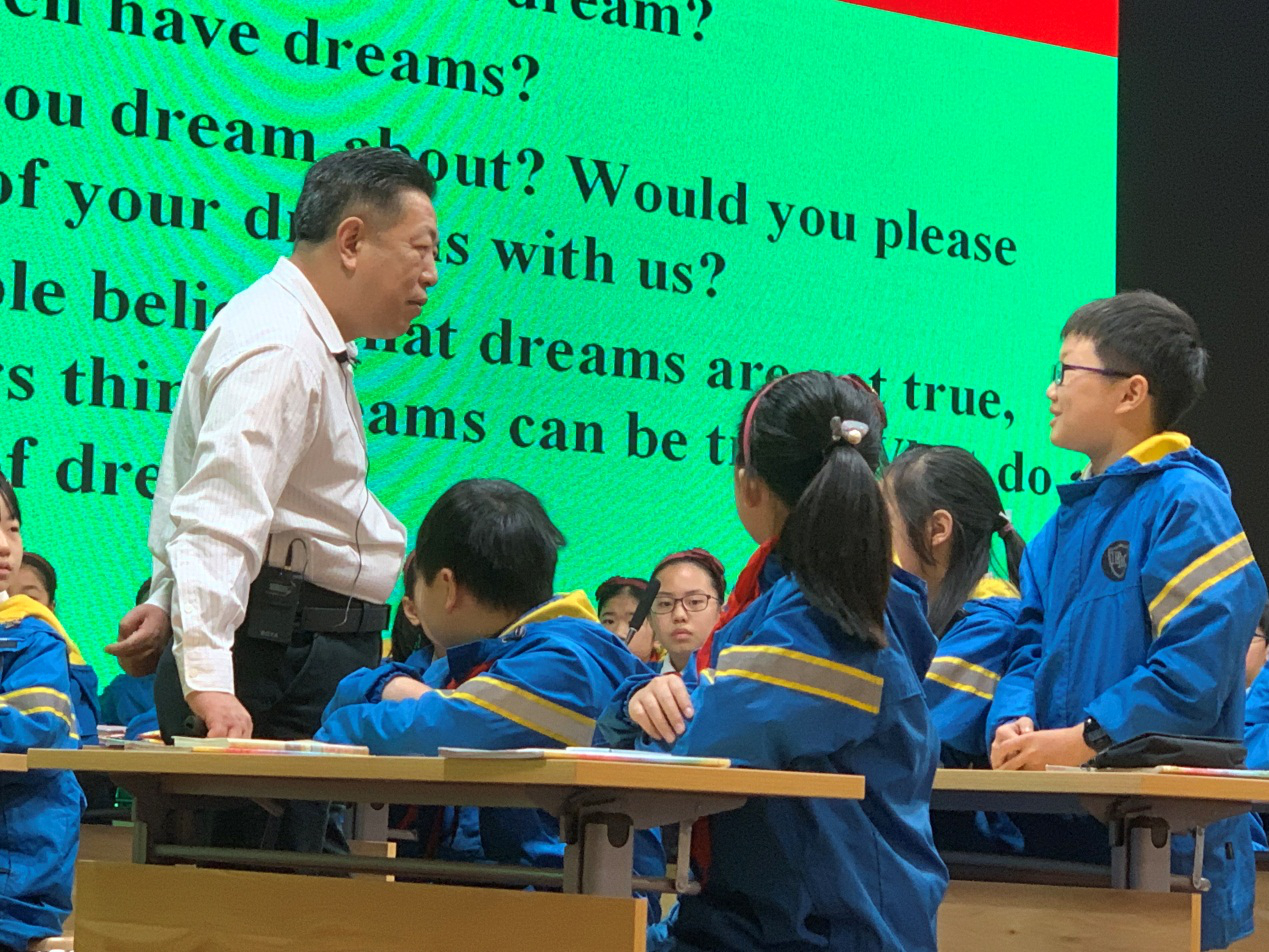 1554191588607091.png 龚海平上课.png