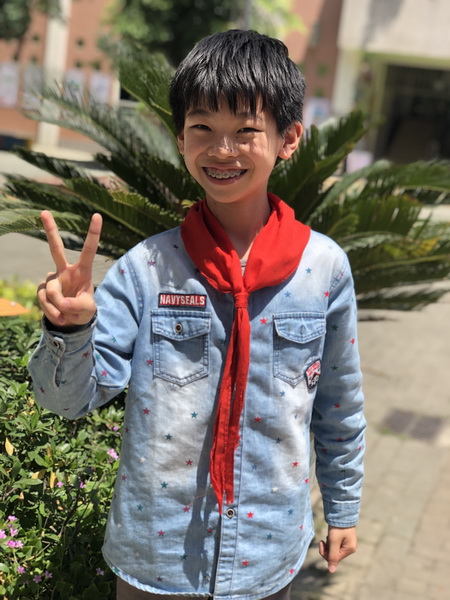 1558675789708596.jpg 505班卢风_调整大小.jpg